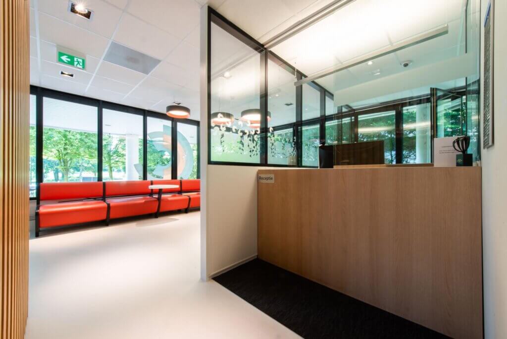 receptie balie op maat voor kantoor zorginstelling