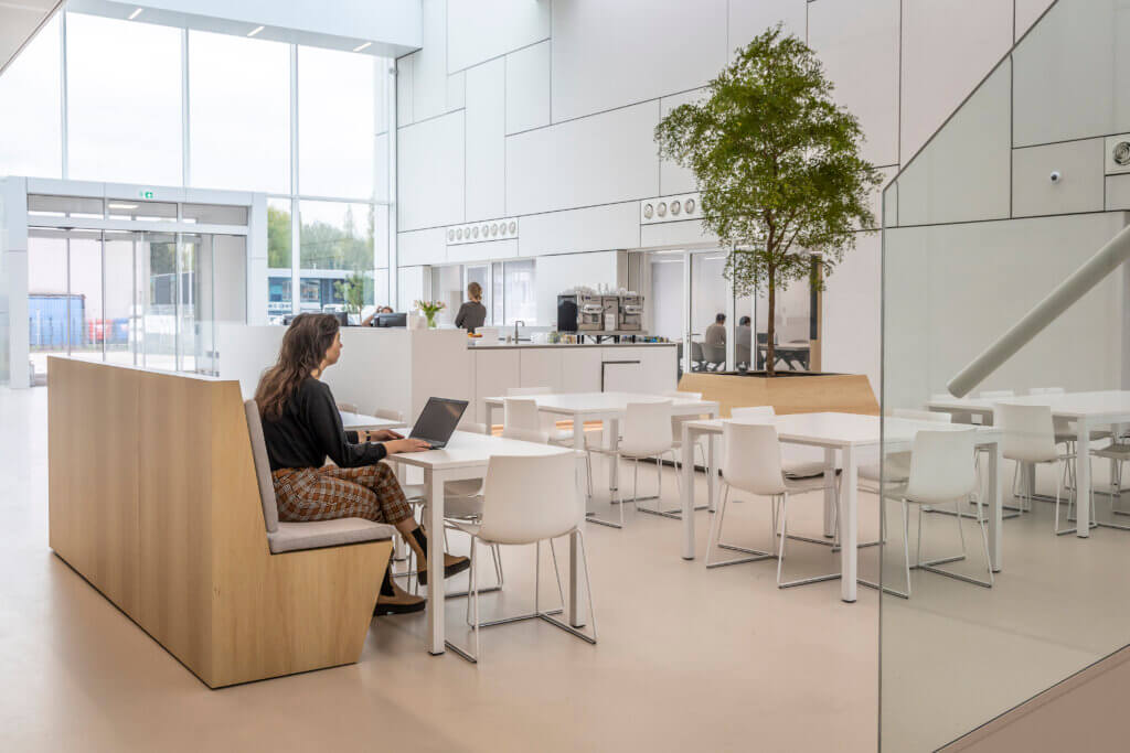maatwerk interieur kantoor binnenkomsthal