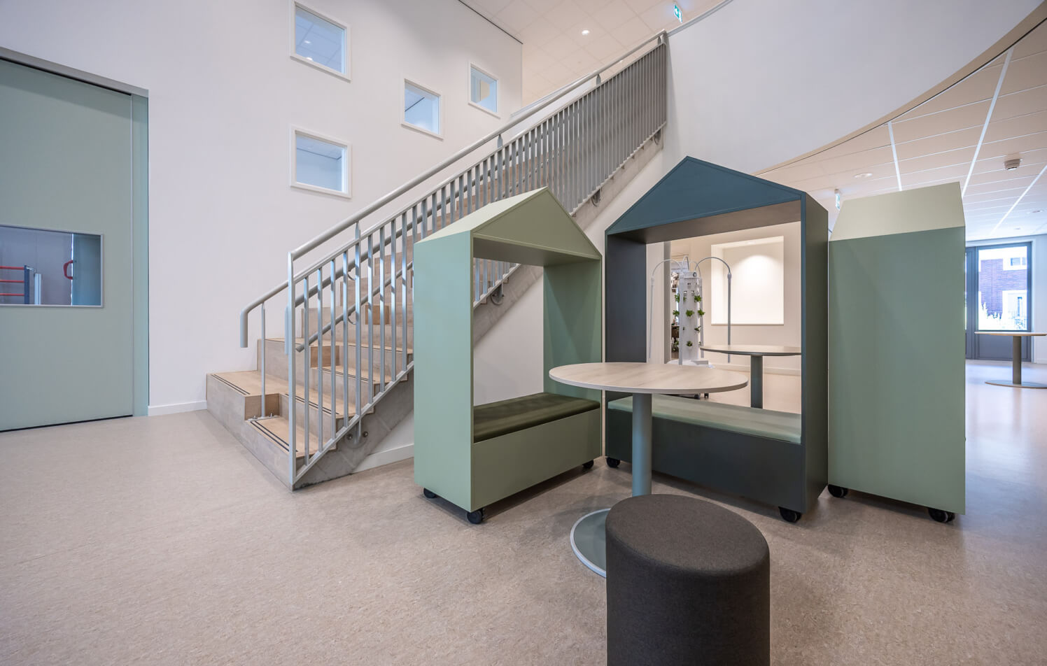 moderne interieurbouw voor zithuisjes voor basisschool