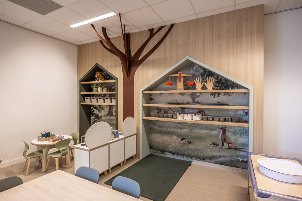interieurbouw voor speelwand voor basisschool
