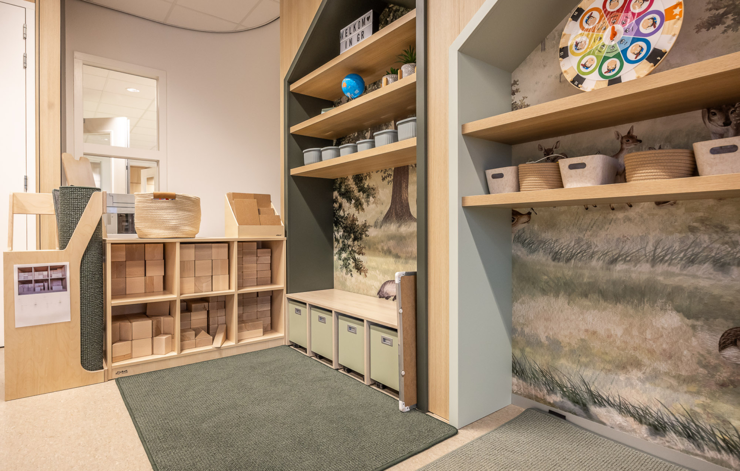 interieurbouw voor wandkast in huisvorm
