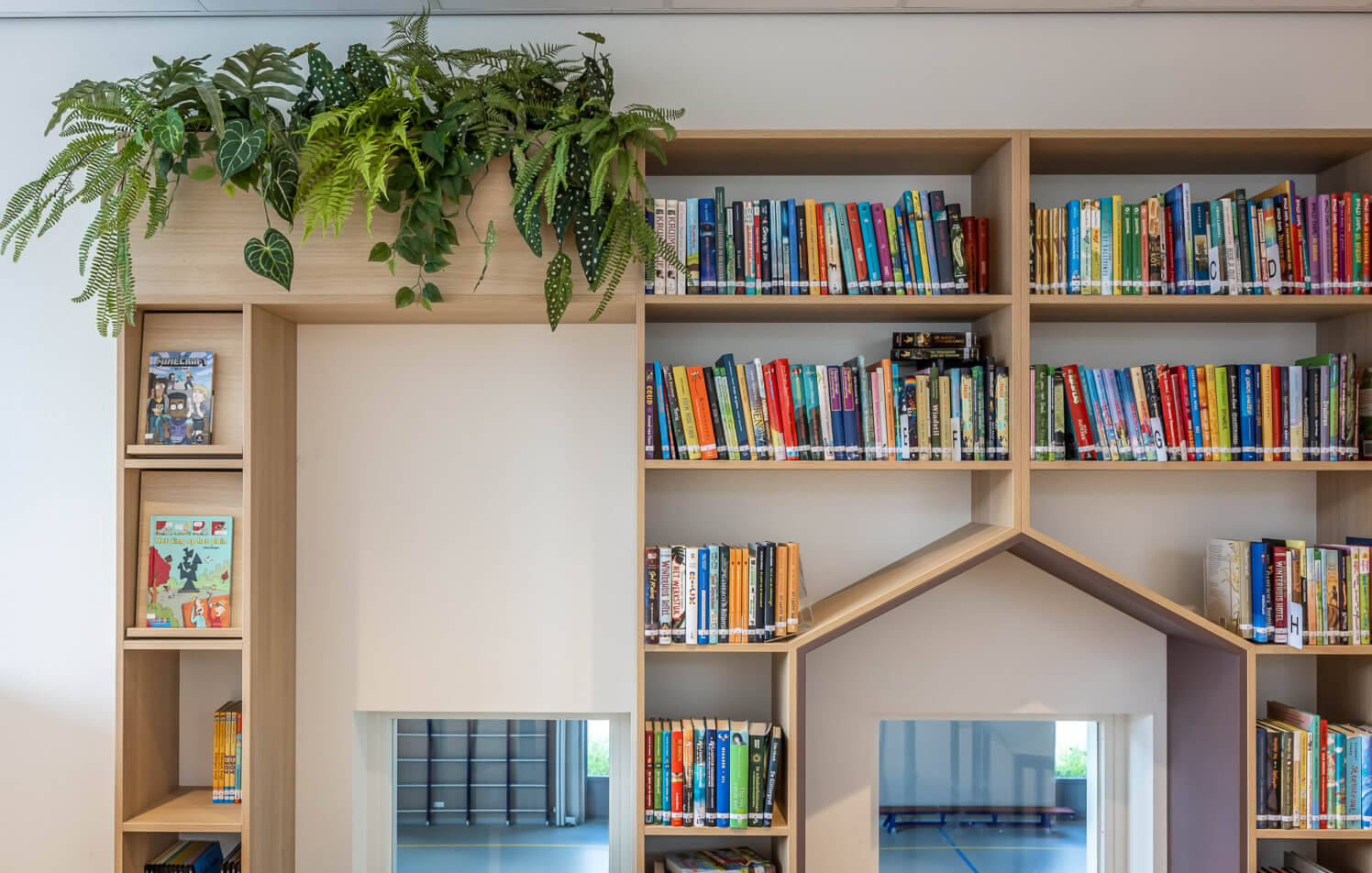 boekenkast voor bibliotheek onderwijsinstelling op maat