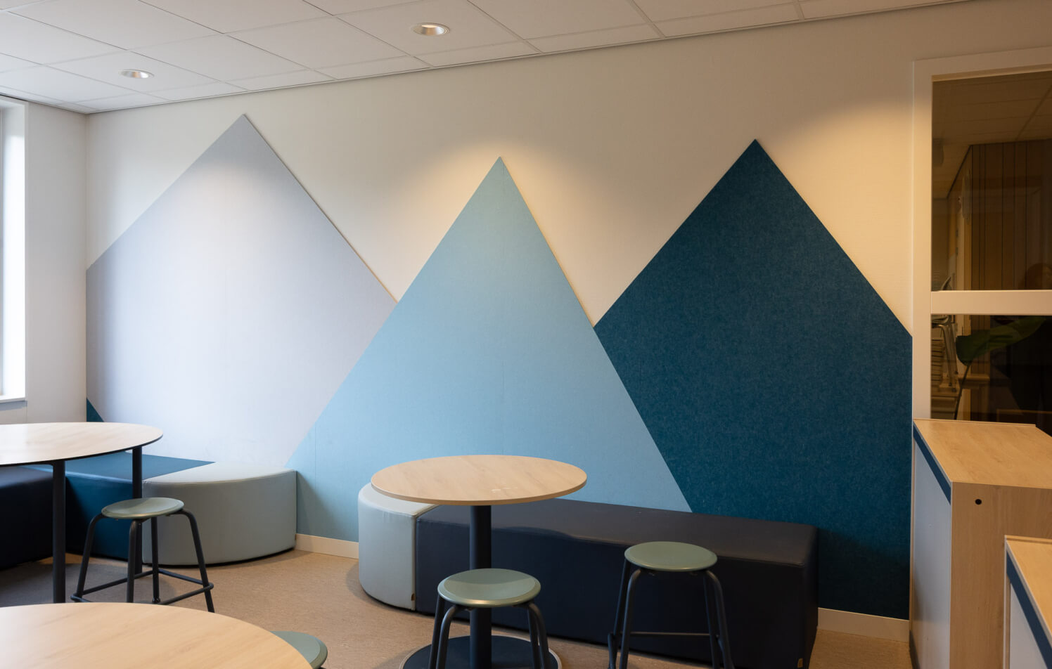 leerwand bij een onderwijsinstelling
