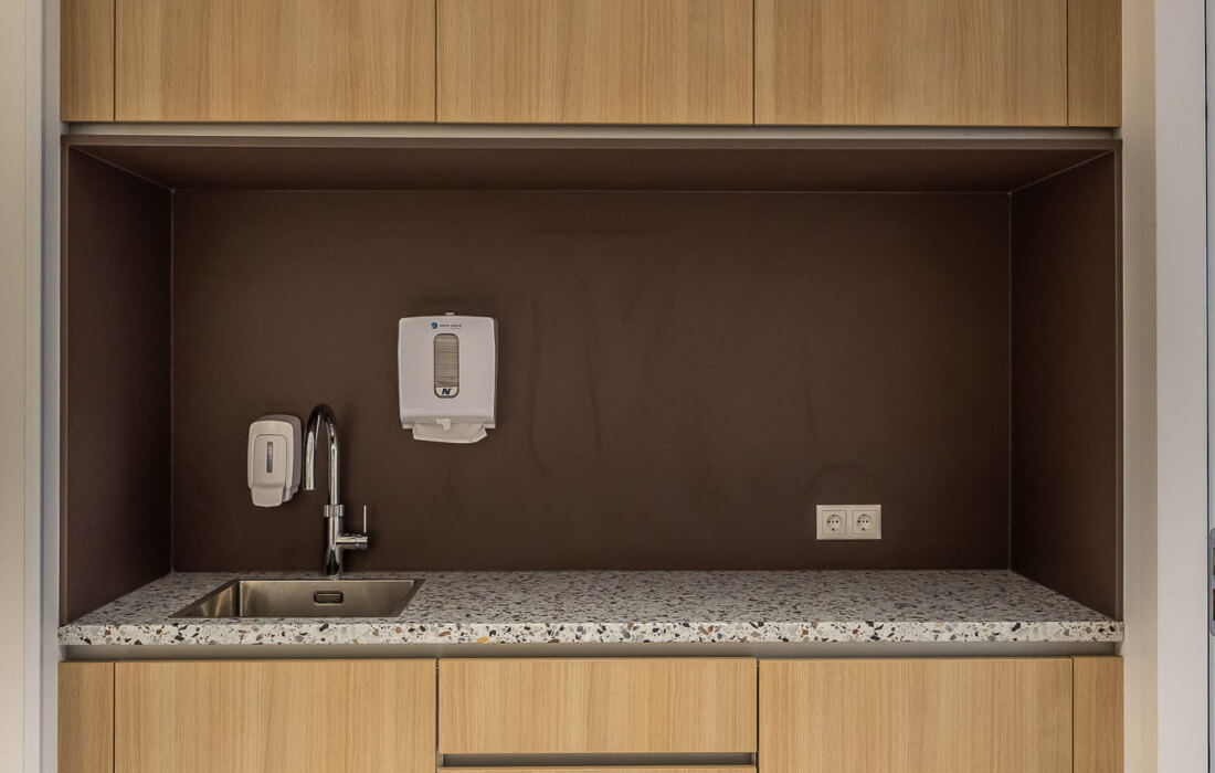 moderne personeels pantry onderwijsinstelling
